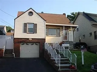 291 Winfield Ter photo 1