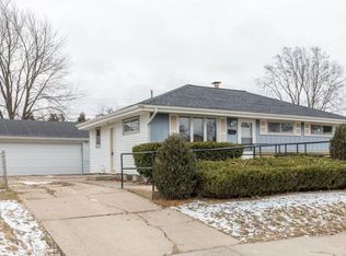 8013 W Winfield Ave, Milwaukee, WI 53218
