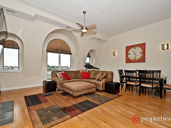 Living Room / Dining Room