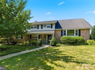 1100 Lilac Ln, West Lawn, PA 19609