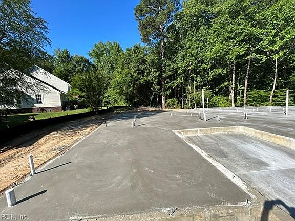 2nd image of 101 Wax Myrtle Dr