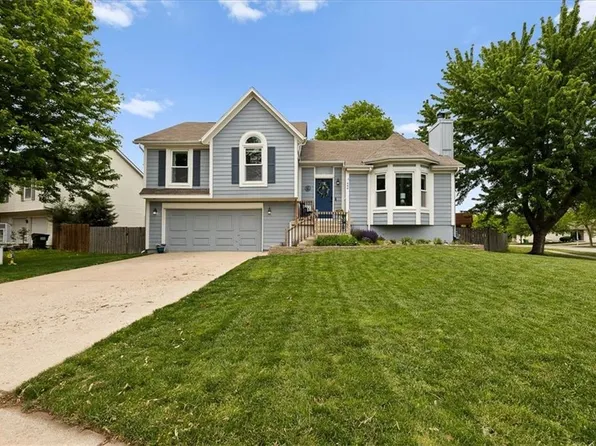 444 N Cherry St, Gardner, KS 66030