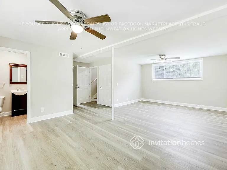 631 Truxton Ct — Photo 17
