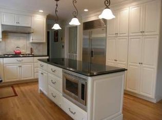 15 Winding Brook Rd, Newtown, CT 06470