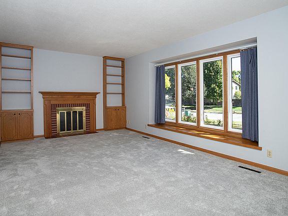 3rd image of 2211 Northwestern Ave