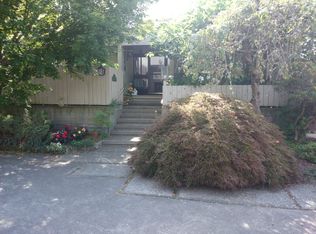 3245 56th Pl SW, Seattle, WA 98116