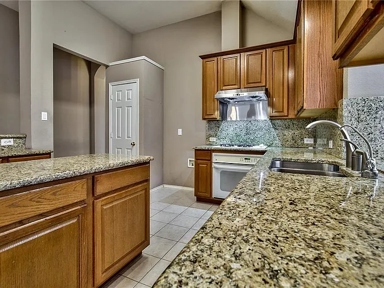 3016 Afton Ridge Dr — Photo 24