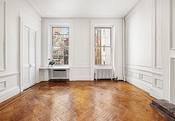 3rd image of 109 E 19th St #3R