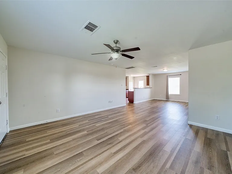 5735 Rainbow Rd — Photo 6