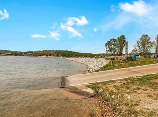 10454 Lake Crest Dr, Hillsboro, MO 63050