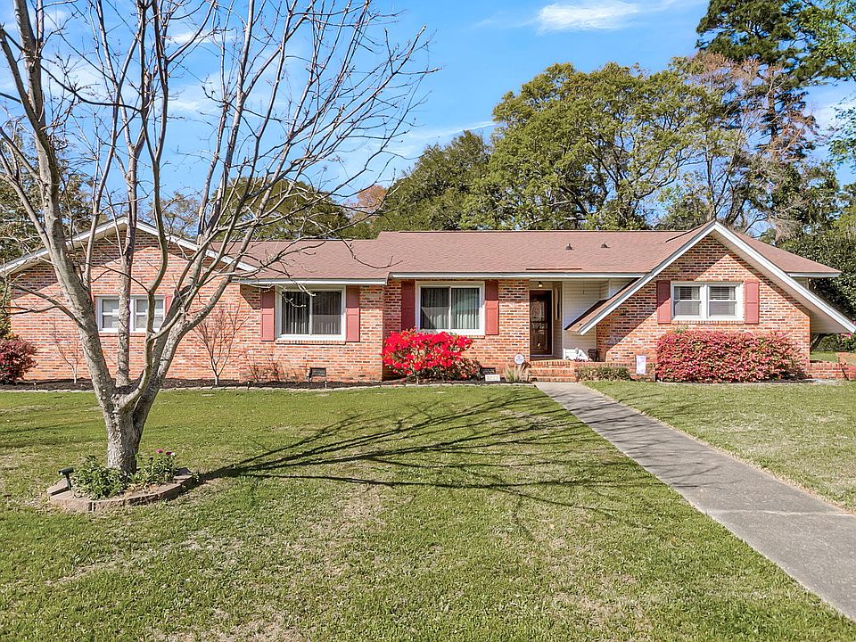 1st image of 407 Rose Ln