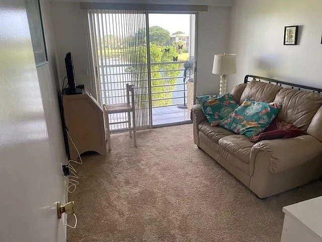 117 Brighton Dr E #117-C — Photo 3