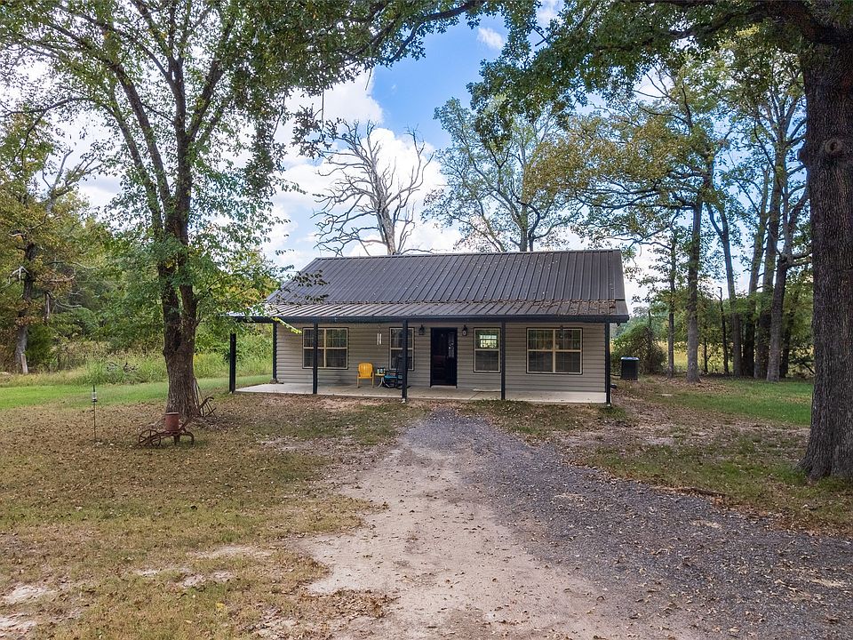 1st image of 625 NE County Road 2140