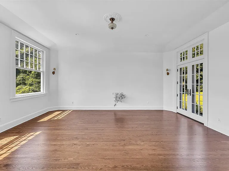 159 E Shore Rd — Photo 36