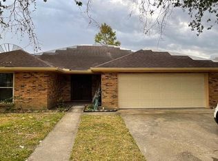 64 Country Club Dr, La Place, LA 70068