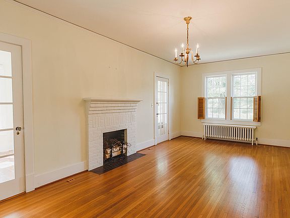5th image of 21 Sellers Ave