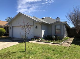 2131 Rose Cliff Ln, Carrollton, TX 75007