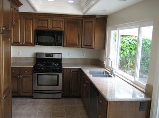 410 Vista Suerte, Newport Beach, CA 92660