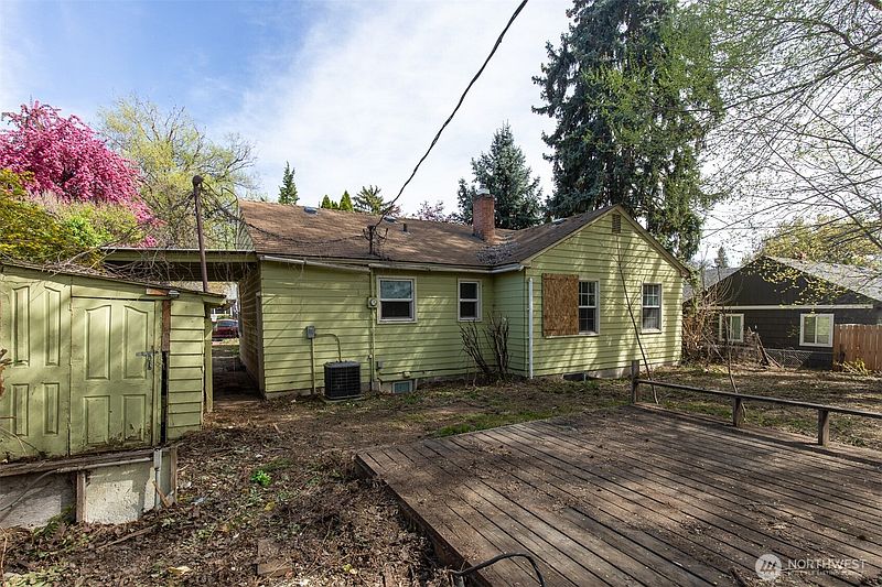 4th image of 910 S 25th Avenue