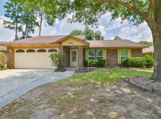 2211 Old Oak Ln, Kingwood, TX 77339