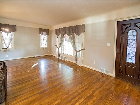 3rd image of 6504 Plainfield Ave