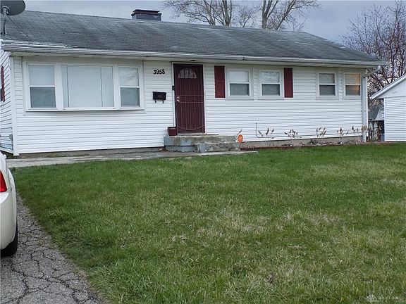 2nd image of 3958 Yellowstone Ave