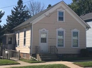 1206 Chatham St, Racine, WI 53402