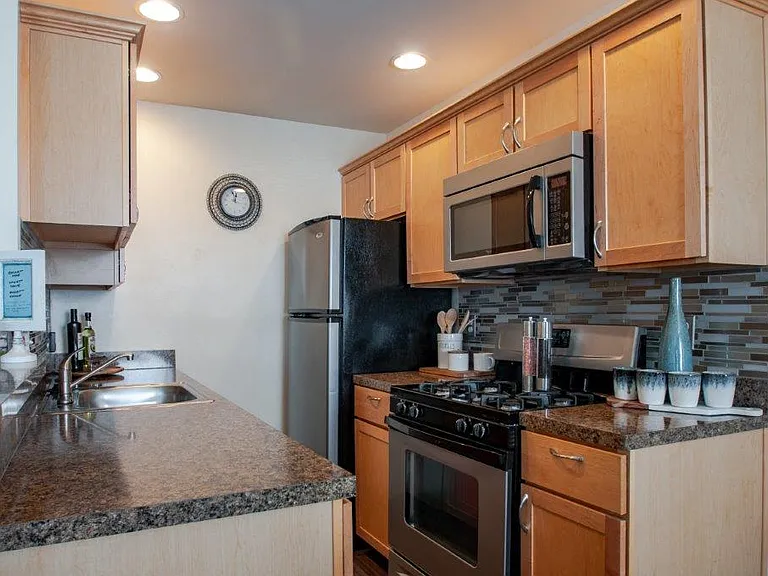 Hill Brook Place Apartment Homes — Photo 1