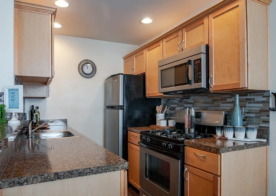 Hill Brook Place Apartment Homes