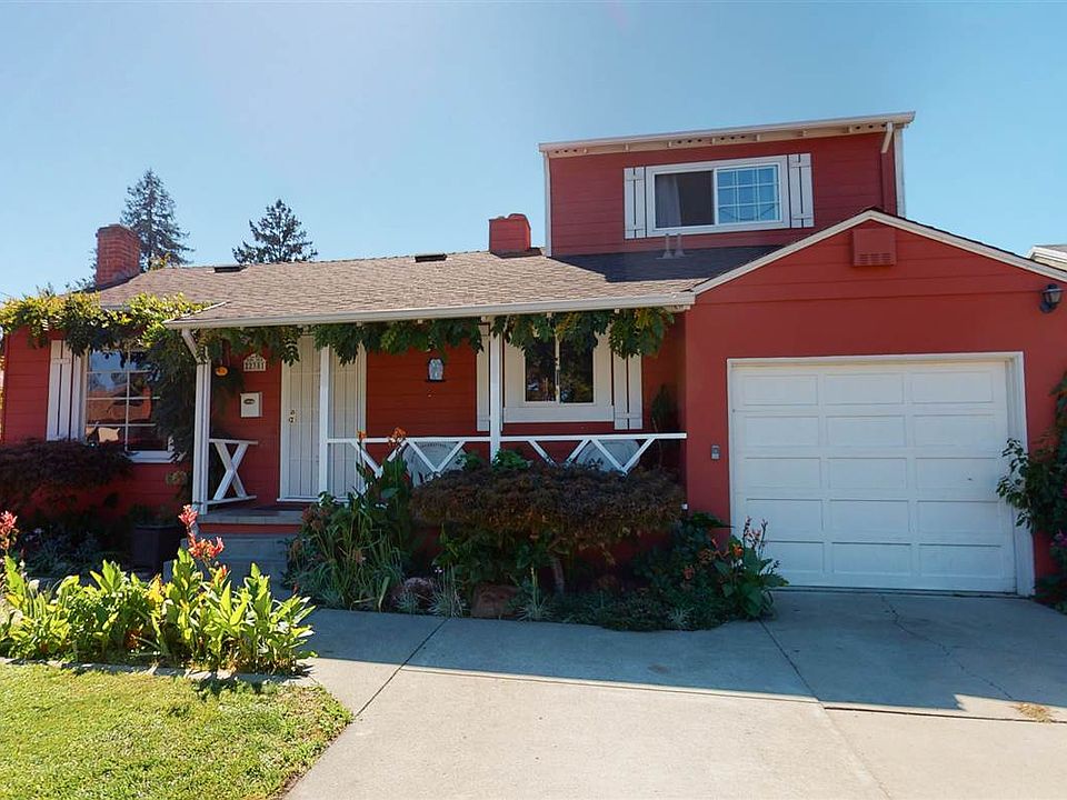 1st image of 22381 Moyers St