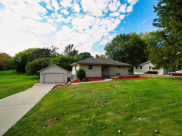 1526 S Harlem Ave, Freeport, IL 61032