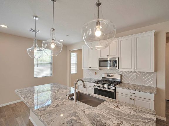 4th image of 780 Aurora Vale Pl
