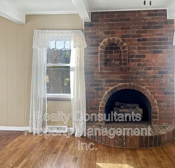 3222 S Elm Eugene St — Photo 6