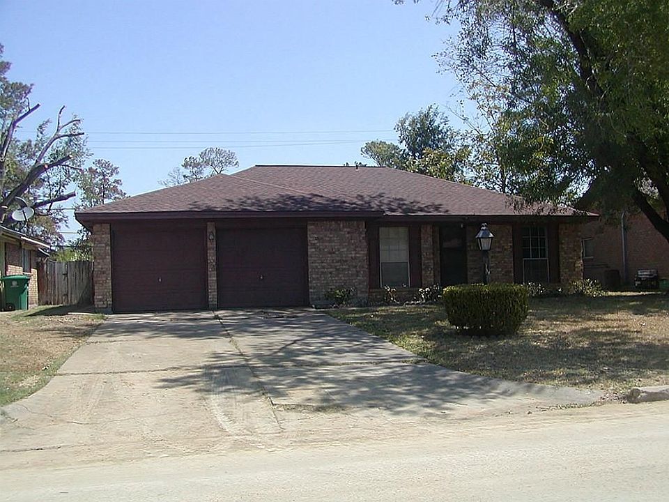 1st image of 707 Grand Oaks Dr