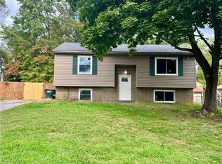 1523 Queenstown Rd, Kent, OH 44240