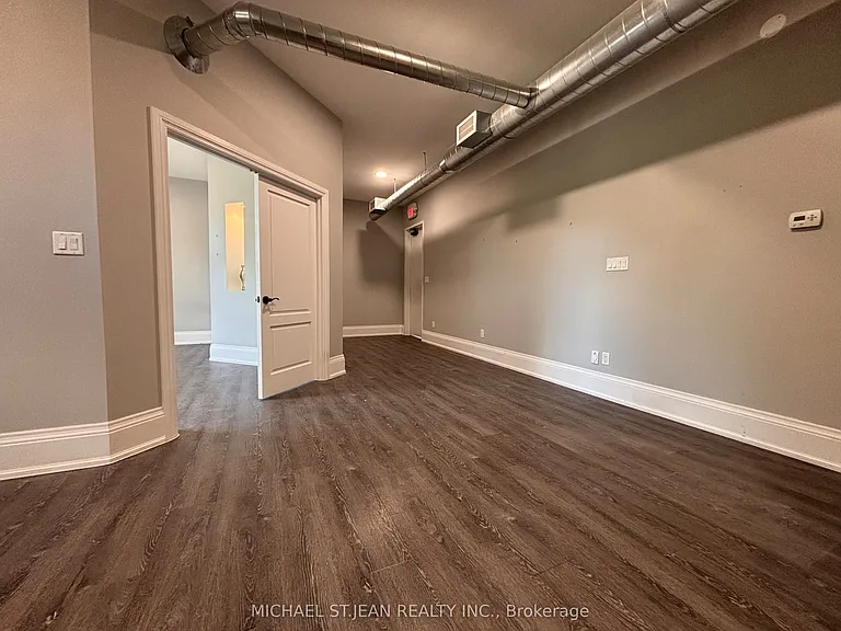 71 Wilson St E — Photo 8