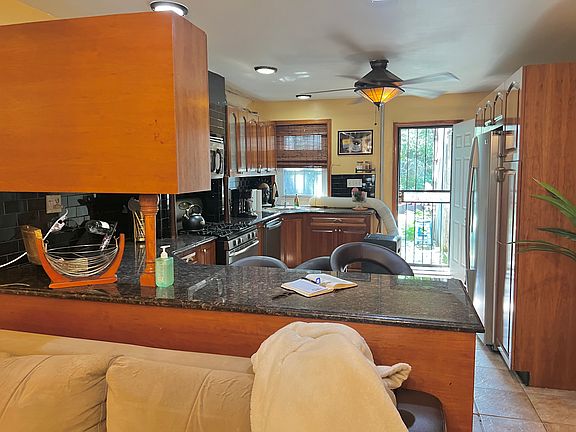 5th image of 566 Putman Ave #1