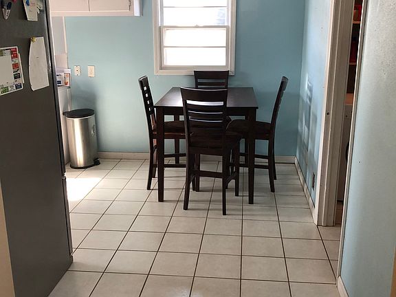 3rd image of 930 N College St