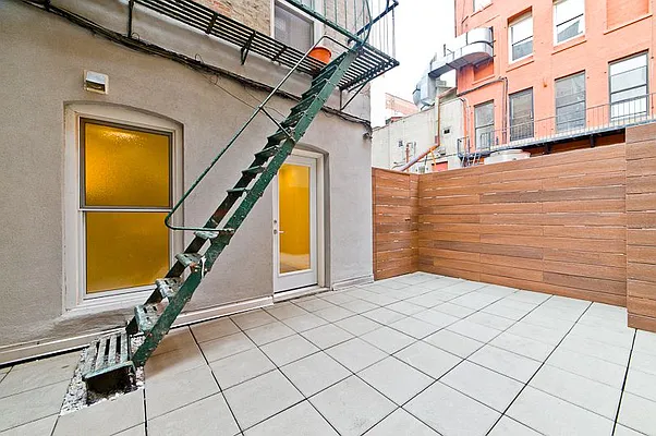 Rented by Veracity NYC LLC | media 160