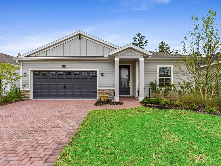 479 Kingbird Dr — Photo 2