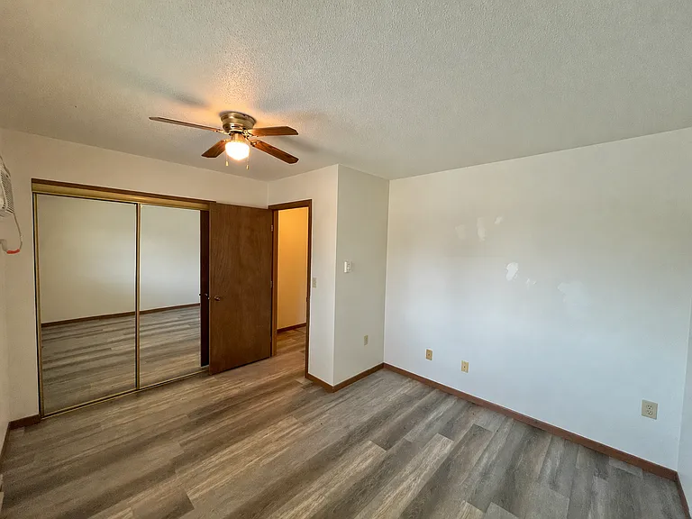 602 Hollywood Dr — Photo 13
