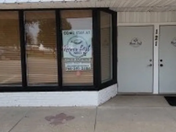 121 S Main St, Melcher Dallas, IA 50163