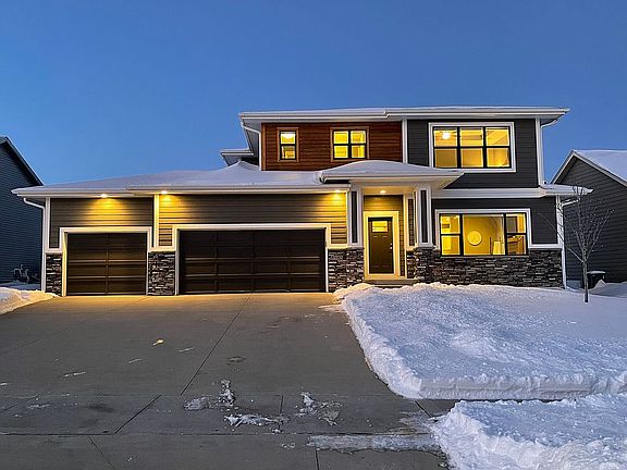 5th image of 8985 Scarlet Dr