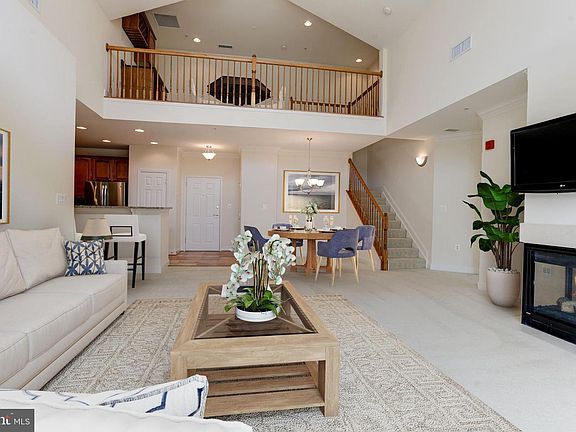 3rd image of 8820 Shining Oceans Way Unit 405