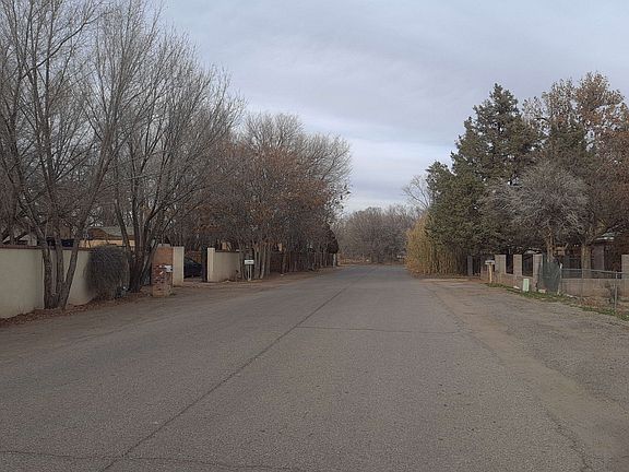 4th image of 2513 Cuatro Milpas Dr SW