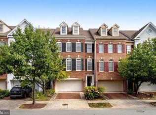 213 Oak Knoll Ter, Rockville, MD