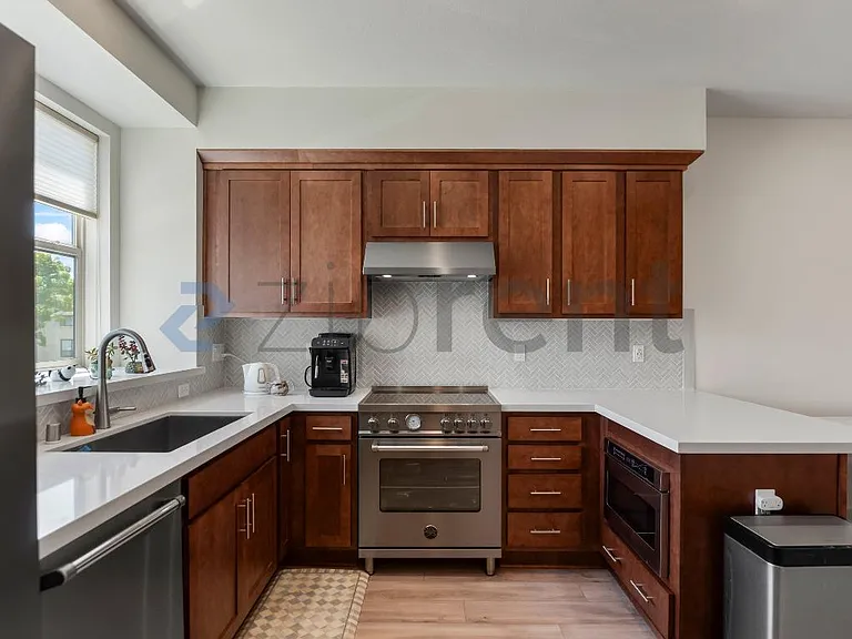 932 Noble Fir Ter #7 — Photo 11