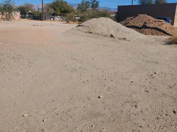 E 36th St Unit 11, Tucson, AZ 85713