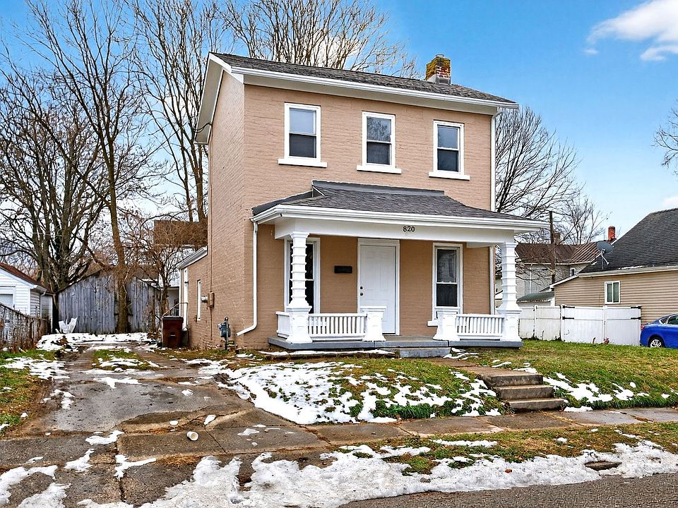 1st image of 820 S River St