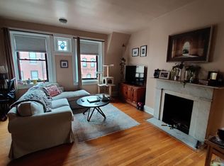 1042 N Calvert St APT 3, Baltimore, MD 21202